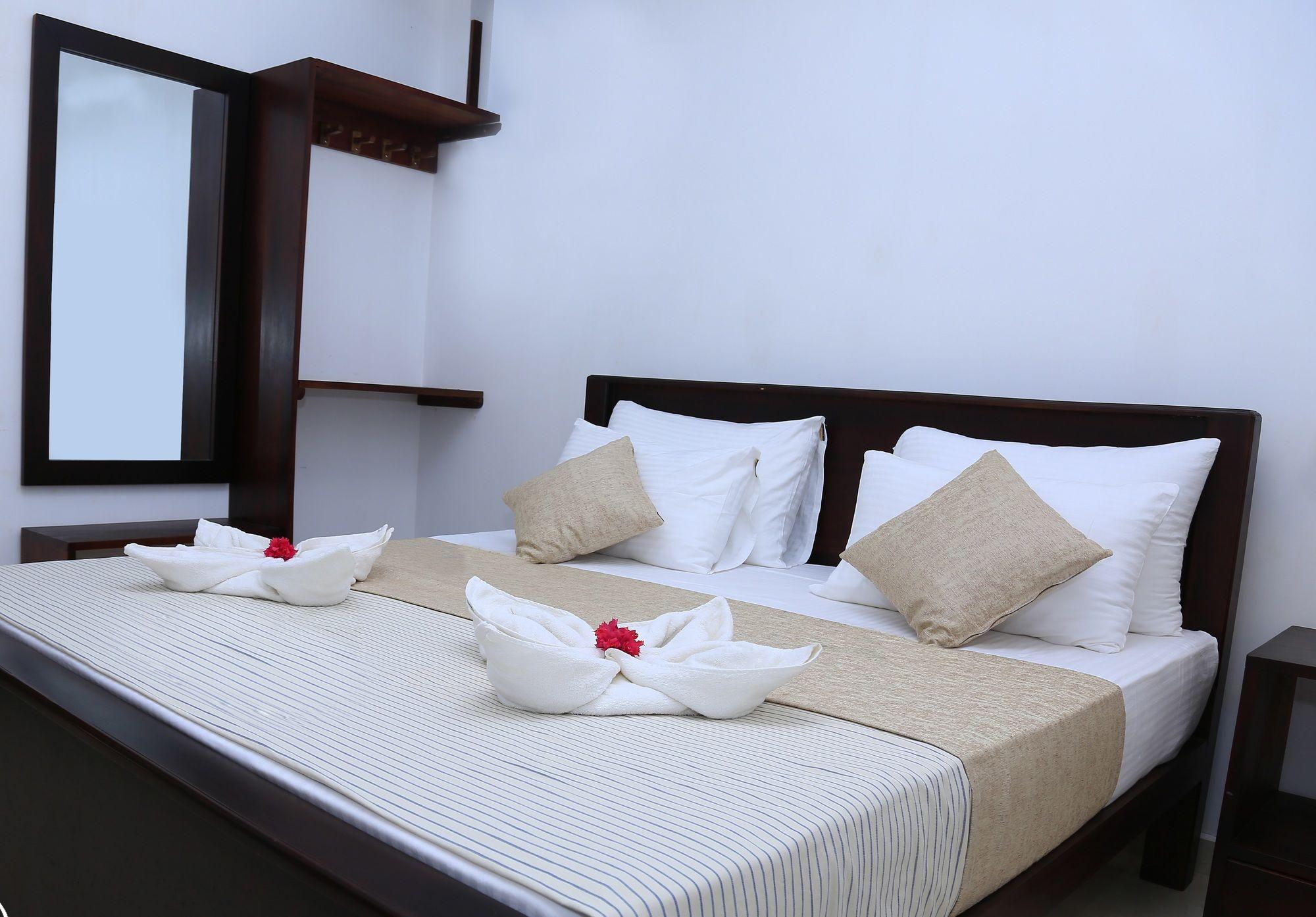 Aeon Hotel Tissamaharama Ngoại thất bức ảnh